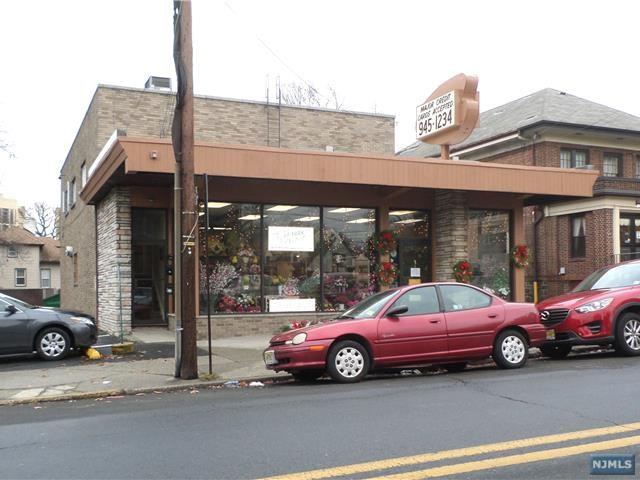 784 Anderson Avenue - Photo 1