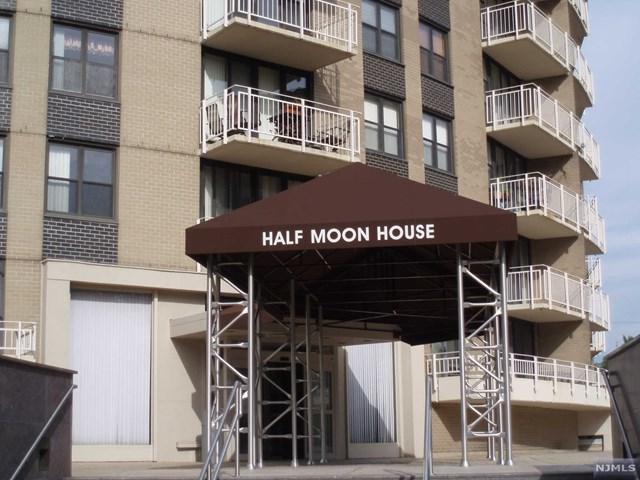 2400 Hudson Terrace - Photo 1