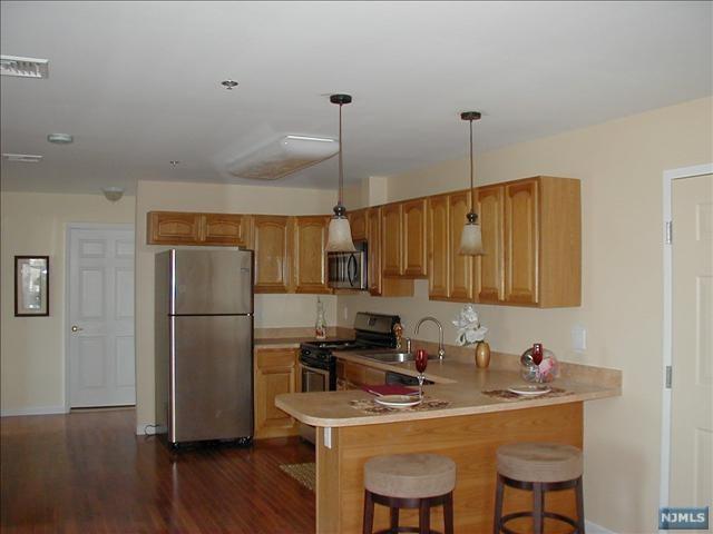 79-93 Montgomery Street - Photo 1