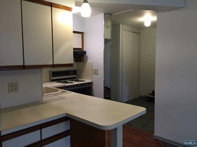 400 Park Place - Photo 1
