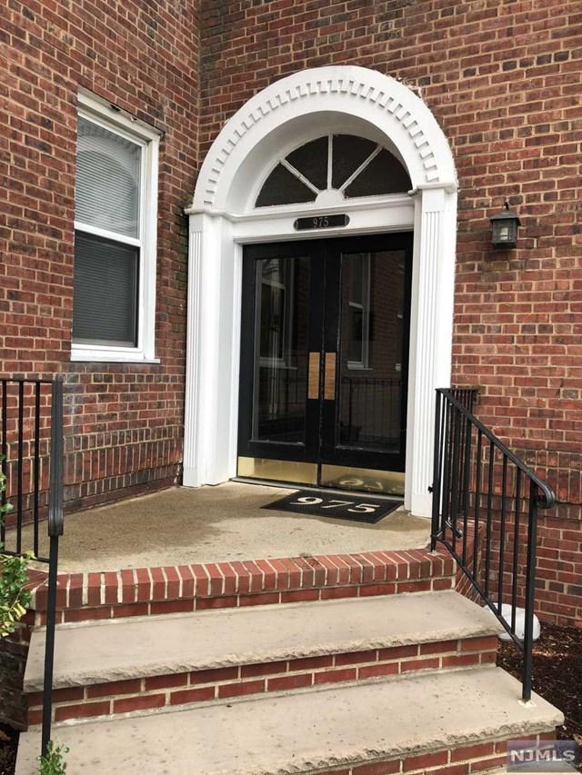 975 Teaneck Road - Photo 1