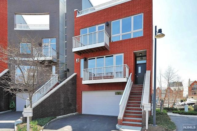 16 Vela Way - Photo 1
