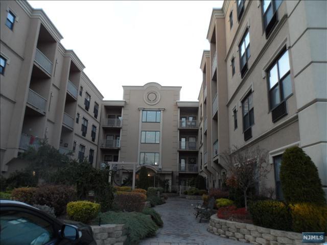 8915 Bergenwood Avenue - Photo 1