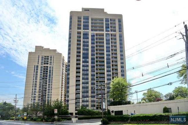 800 Palisade Avenue - Photo 1