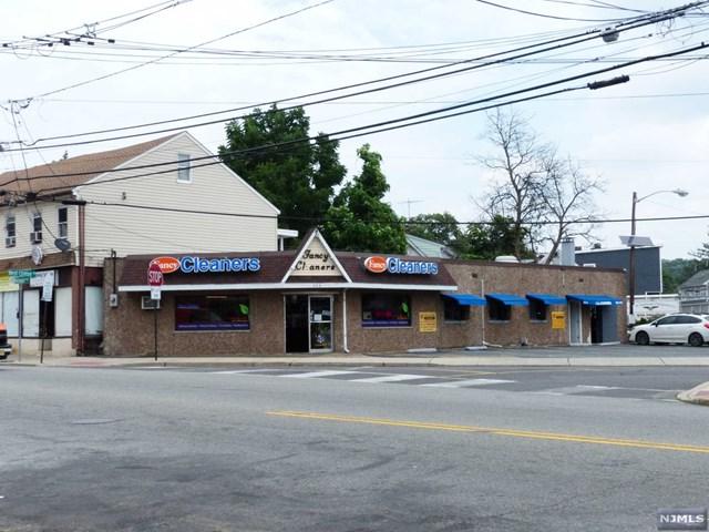 424 Clinton Street - Photo 1