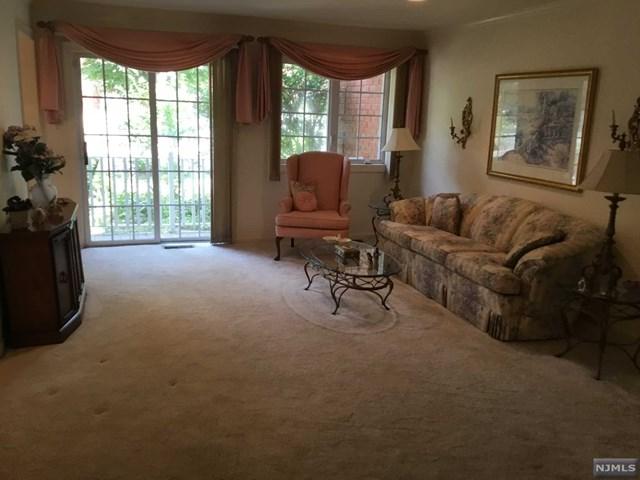 105 Roseland Avenue - Photo 1
