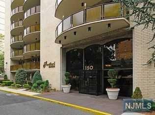 150 Overlook Avenue - Photo 1