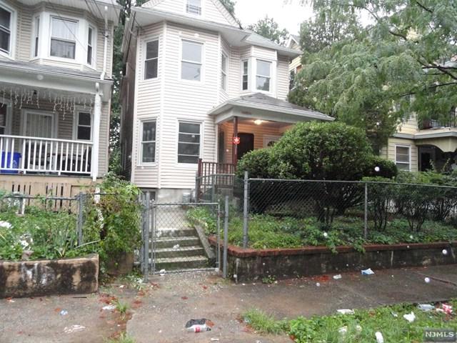 691-693 28th Street - Photo 1
