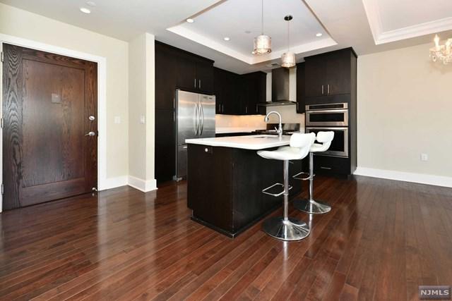 250 Henley Place - Photo 1