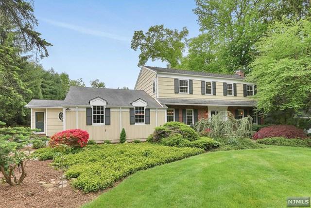 363 Lakeview Drive - Photo 1