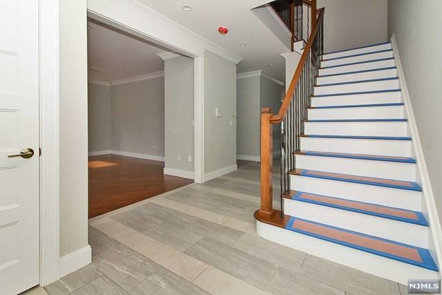 465 Lincoln Street - Photo 1