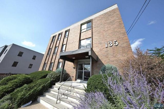 135 Fort Lee Road - Photo 1