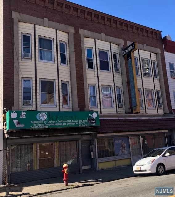 440-442 Main Street - Photo 1