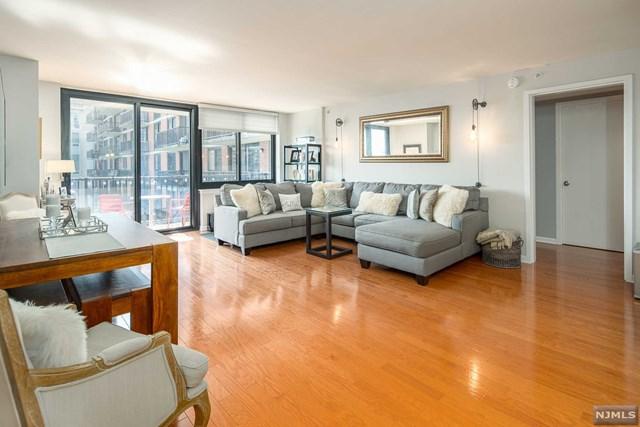 700 Grove Street - Photo 1
