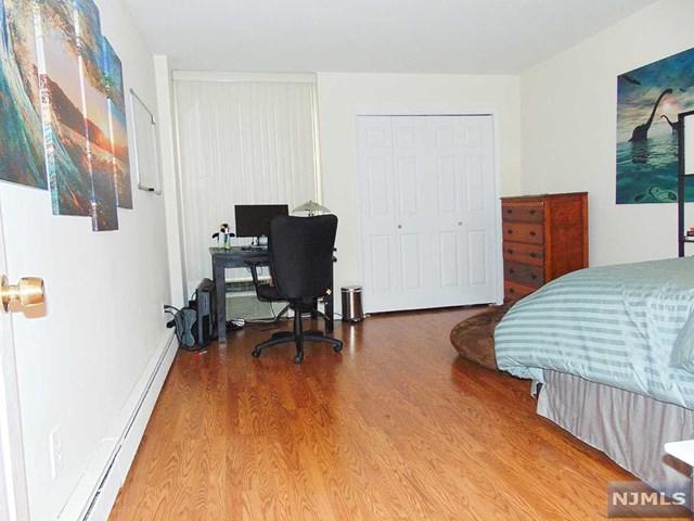 824 Main Street - Photo 1