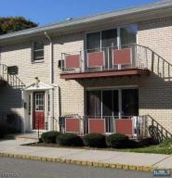 292 Hoover Avenue - Photo 1