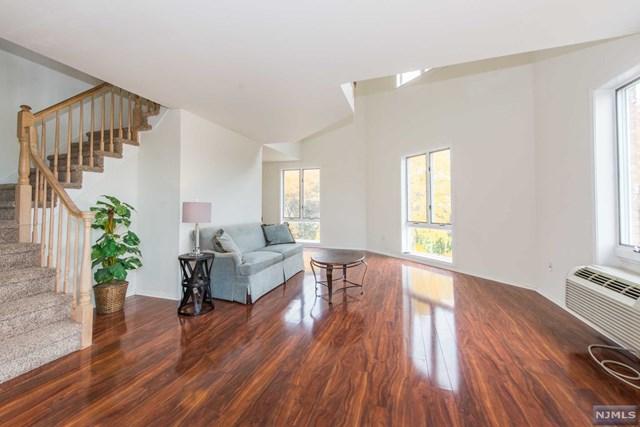 50 Pine Street - Photo 1