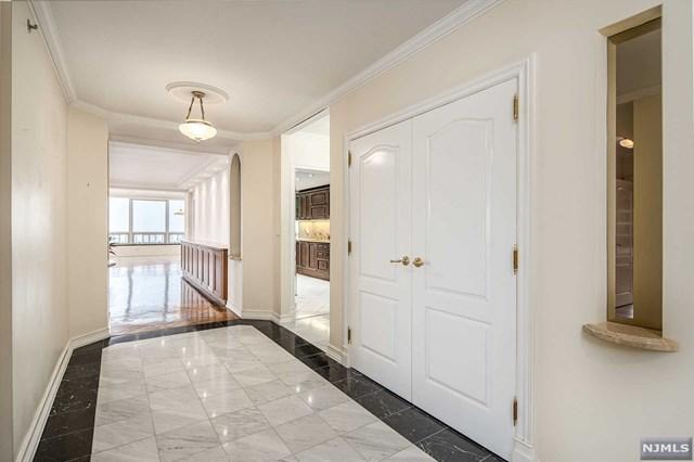900 Palisade Avenue - Photo 1