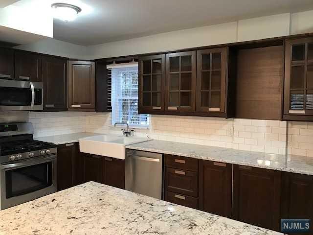 112 Park Place - Photo 1