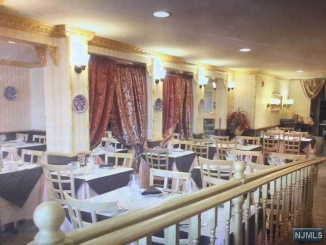 28 Oak Street - Photo 1