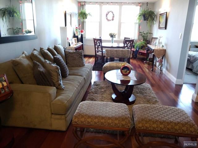 9019 Wall Street - Photo 1