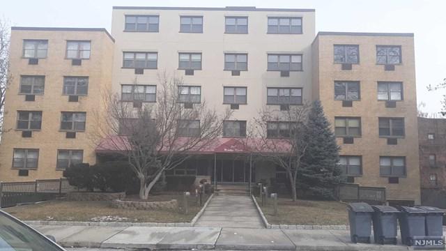 300 Lookout Avenue - Photo 1