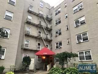 2215 Central Road - Photo 1