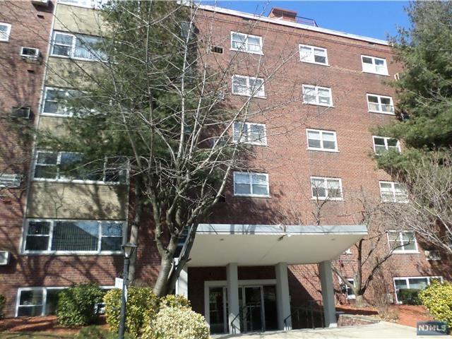 1563 Center Avenue - Photo 1
