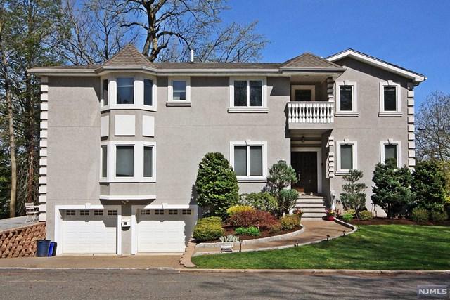 216 8th Street - Photo 1