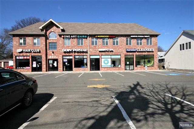 463 Livingston Street - Photo 1