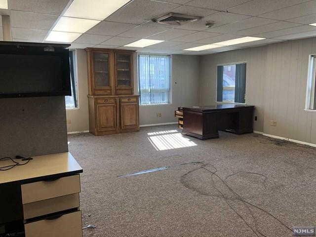 8 Station Square - Photo 1