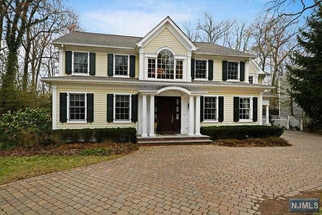 105 Heights Road - Photo 1