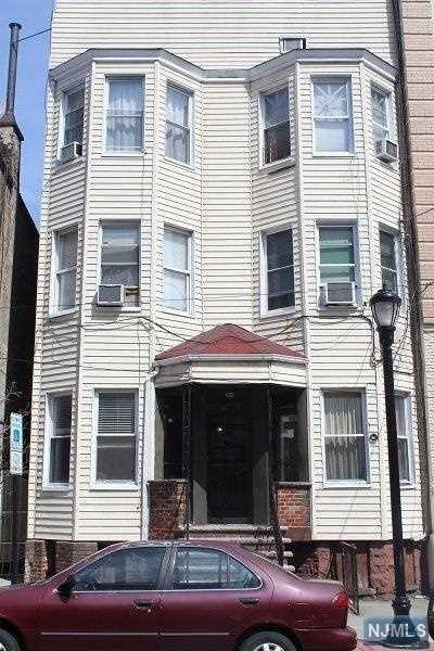 204 48th Street - Photo 1