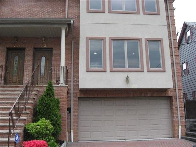 43 Hilliard Avenue - Photo 1