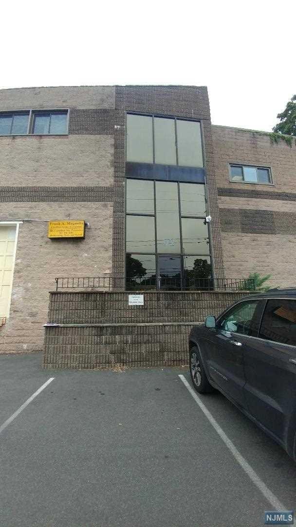 52 Woodbine Street - Photo 1