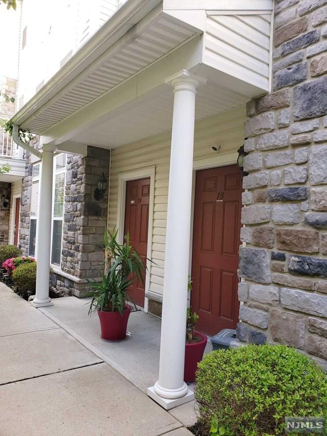 15 Holly Lane - Photo 1