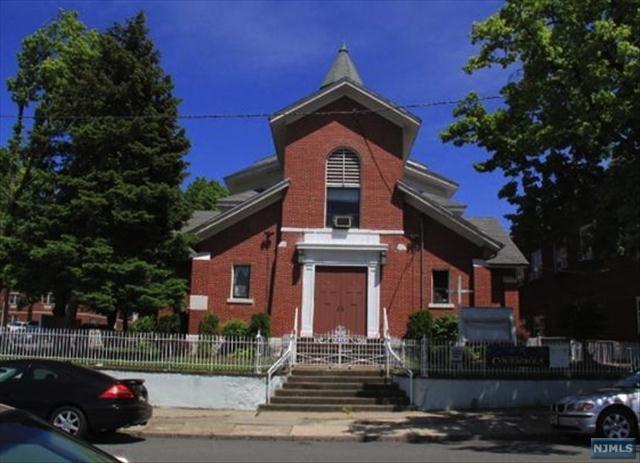 110 Cambridge Avenue - Photo 1