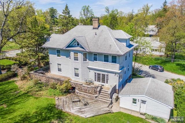 260 Knickerbocker Road - Photo 1