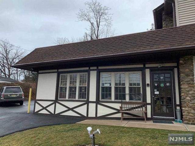 330 Broadway Boulevard - Photo 1