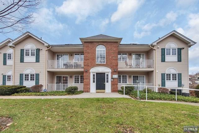 105 Roseland Avenue - Photo 1