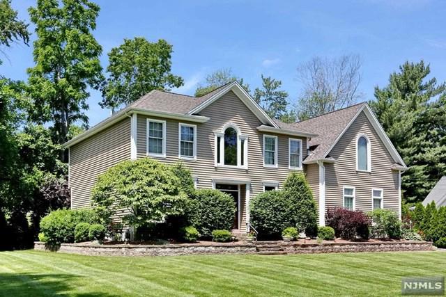 33 Colonial Boulevard - Photo 1