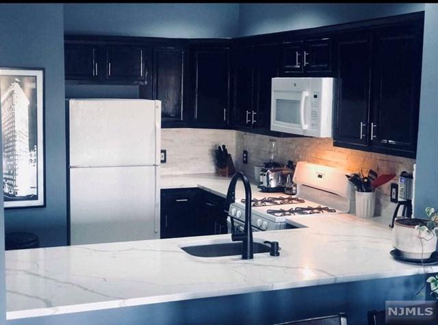 142 The Promenade - Photo 1