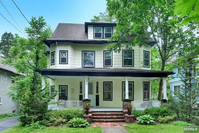 154 Doremus Avenue - Photo 1
