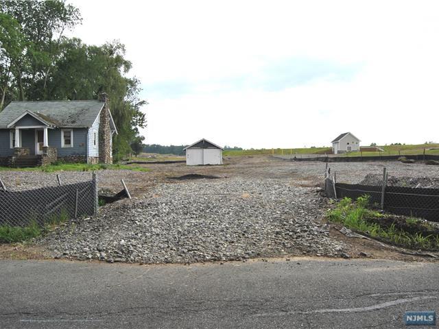 19 Meadowbrook Road - Photo 1