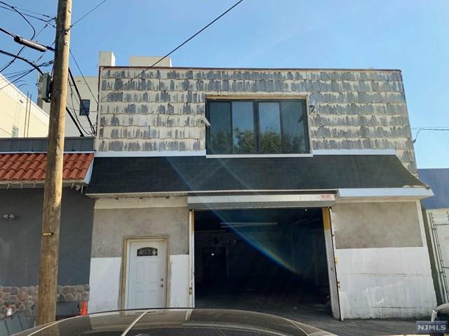 717 Summit Avenue - Photo 1