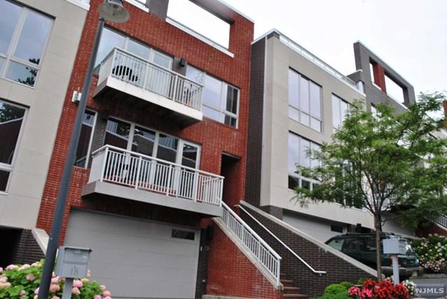 19 Vela Way - Photo 1