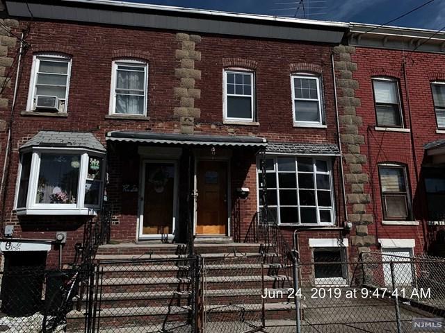 677 Chestnut Street - Photo 1