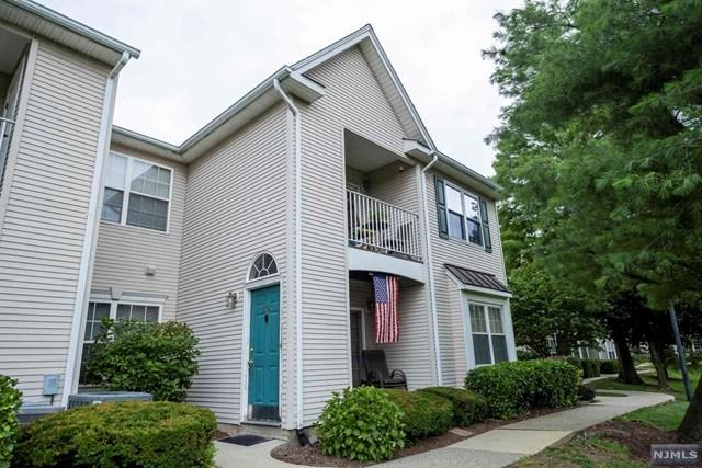 232 Cambridge Court - Photo 1