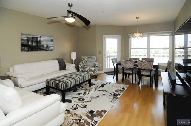 301 The Promenade - Photo 1