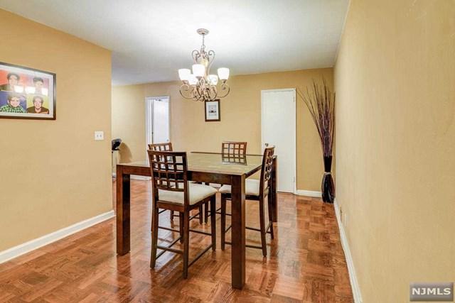 328 Bridge Plaza - Photo 1